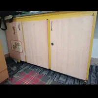 کمد فلزی تمیز و سالم