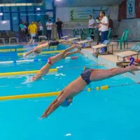 آموزش شنا (نوجوانان- بزرگسالان)