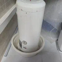 آبگرمکن ۴۰ لیتری آزمون|آبگرمکن، پکیج، شوفاژ|بندرعباس, |دیوار