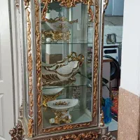 ویترین وسایل داخل ویترین