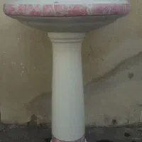 روشویی با پایه در حد نو