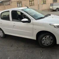 ماشین 207 سفید