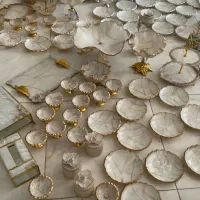 سرویس جهزیه کرم طلایی|ظروف سرو و پذیرایی|خمینی‌شهر, |دیوار