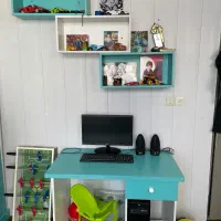 تخت همراه با تشک و کمد و شلف