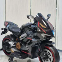 ماشین شارژی موتورشارژی دوکاتیv5اورجینال سایزبزرگ