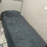 تخت به همراه تشک
