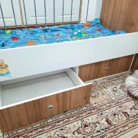 تخت گهواره ای کودک|تخت و صندلی بچه|دوگنبدان, |دیوار