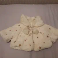 تعدادی لباس وشلوار و سر همی وکلا پسرانه ودخترانه