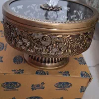 جای شکلات یا تنقلات