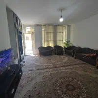 منزل ویلایی دو طبقه / در از حیاط / خیابان آوا