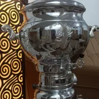 سماور ۱۰ لیتری بدنه قلم زنی شده زیبا مارک پیرهادی