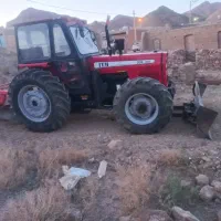 تراکتور ۳۹۹ اتاق دار با لوازم بیل و گاوآهن