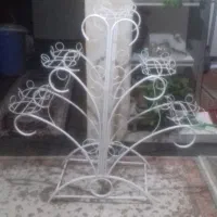 جای گلدان فلزی