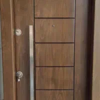 رنگ کاری درب چوبی و ضد سرقت