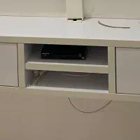 زیر تلوزیون