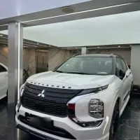 میتسوبیشی outlander