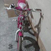 دوچرخه ۱۶ ومیز تحریر