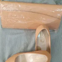 کفش چرم سایز ۳۷ همراه با کیف کرم رنگ