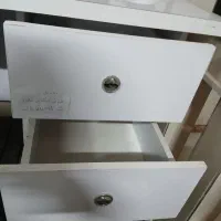 میز  دو کشو