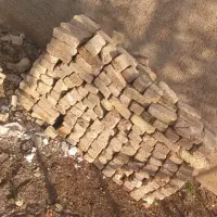 آجر دست دوم سالم و تمیز به صورت تنی
