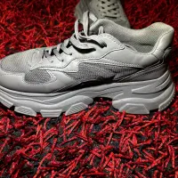 کتونی برشکا اصل|کیف، کفش، کمربند|ساری, |دیوار