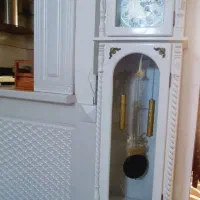 ساعت و میز تی وی