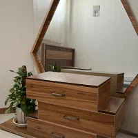 میز ارایش به همراه آیینه و صندلی