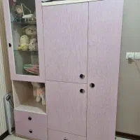 تخت کودک و نوجوان با کمد ویترین وپاتختی|تخت و سرویس خواب|شهرکرد, |دیوار