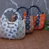 مژده         مژده.        مژده|کیف، کفش، کمربند|شوشتر, |دیوار