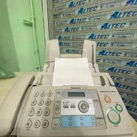 یک دستگاه تلفن فکس پاناسونیک