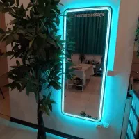 اینه دیواری همراه با تاچ و لوگو