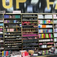 دکور و پیشخوان و جنس ارایشی|فروشگاه و مغازه|ورامین, ورامین|دیوار