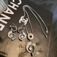 نیم ست بدل . دستبند بدل . پابند بدل