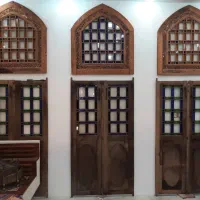درب و پنجره قدیمی