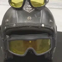 کلاه موتور و عینک مجزا