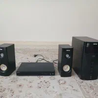 یک دستگاه وی دی یو با باند