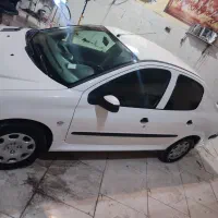 206sdوی 8 .یه کاپوت گلگیر رنگ شاسی سالم