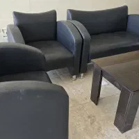 مبل ۴ نفره به همراه میز جلو مبلی