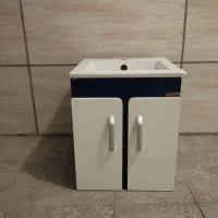 روشویی به همراه کابینت پی وی سی برند Safe تمیز