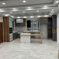 طراحی و اجرای کابینت کمد دکور مغازه سالن زیبایی