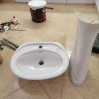 روشویی پایه دار