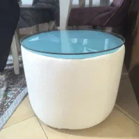 یه  میز   یا   پاف  برای  نشیمن  بفروش میرسه