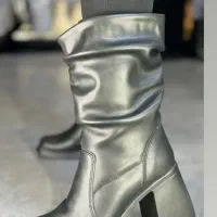 بوت پاشنه ده سانت