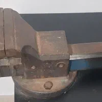 گیره رومیزی قدیمی و محکم تمام فولادی