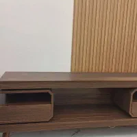 میز زیر تلویزیون