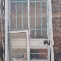 درب و پنجره آهنی