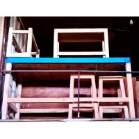 میز و نیمکت چوبی