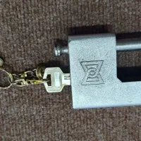 قفل کتابی ، سیلندر سوئیچی