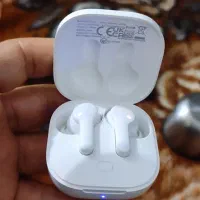 ایرپاد برنده qcy|لوازم جانبی موبایل و تبلت|پارس‌آباد, |دیوار