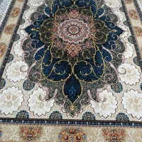 ۲تا فرش ۹متری ۵۰۰شانه درحدنو تروتمیز جفتش باهم۷۹۰۰